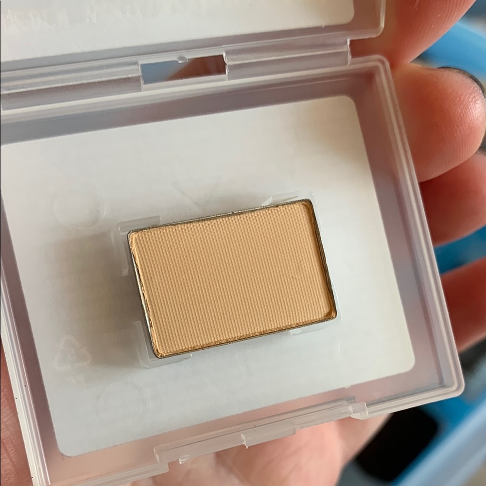 Mary Kay Golden Vanilla Mineral Eye Color
